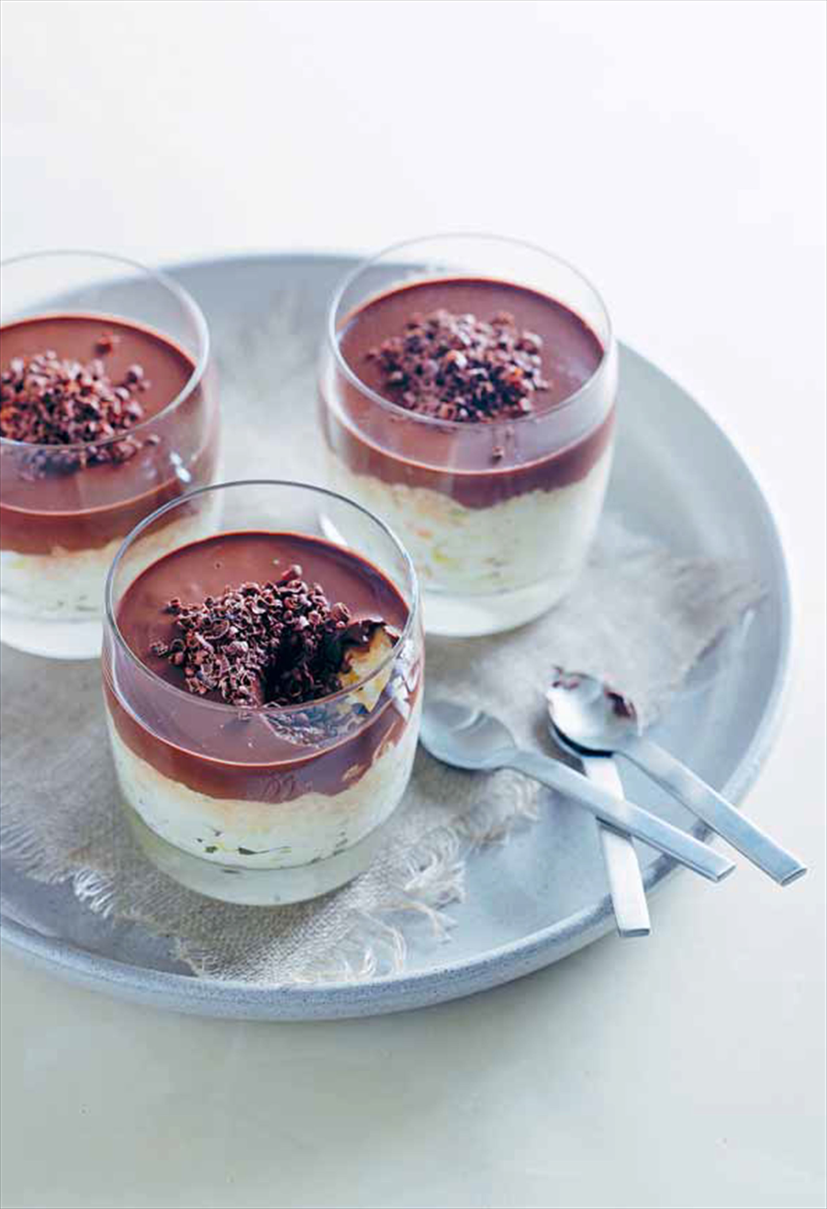 Rice pudding with glacé fruits and chocolate cream