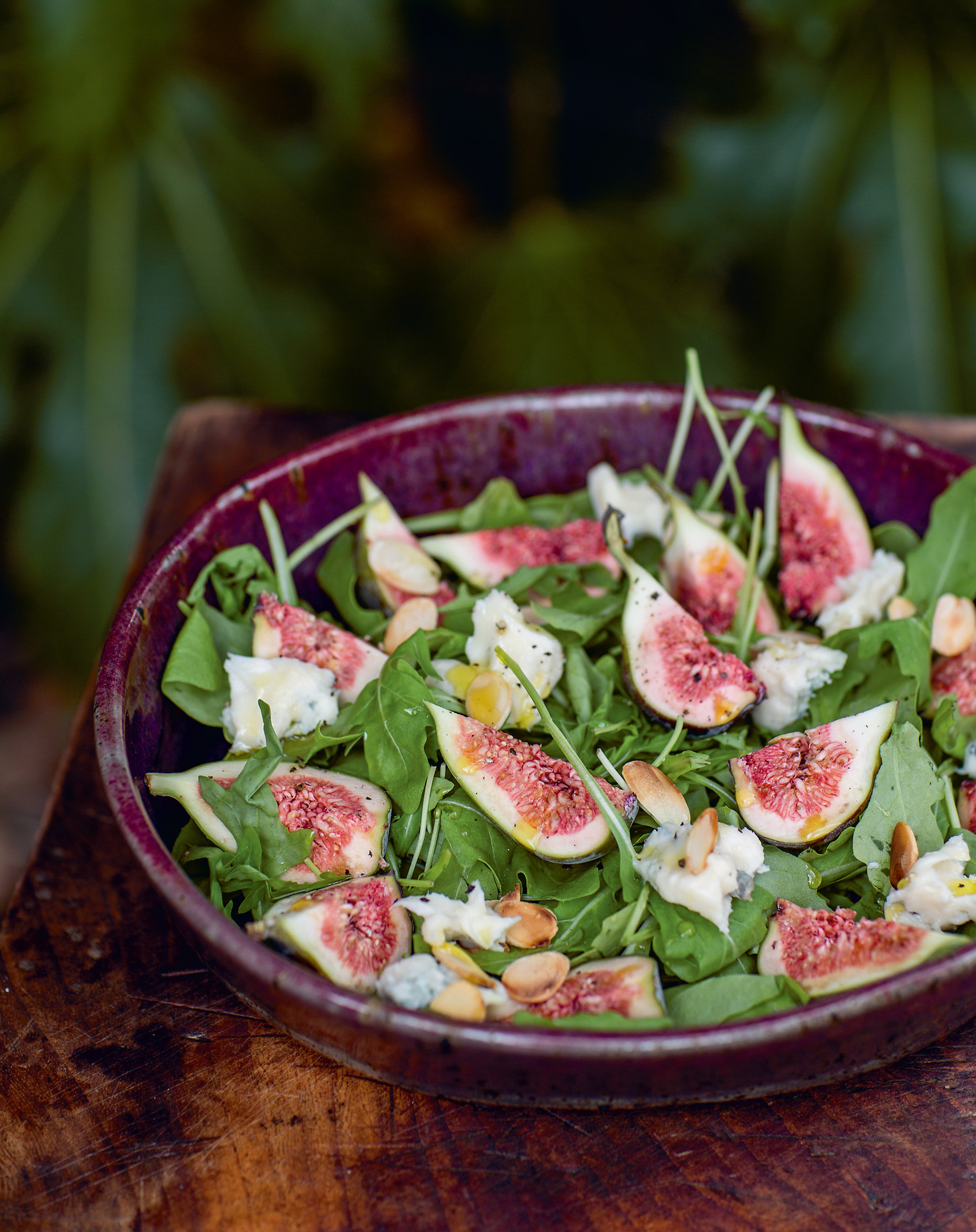 Fig, rocket + gorgonzola salad with toasted almonds + maple dressing