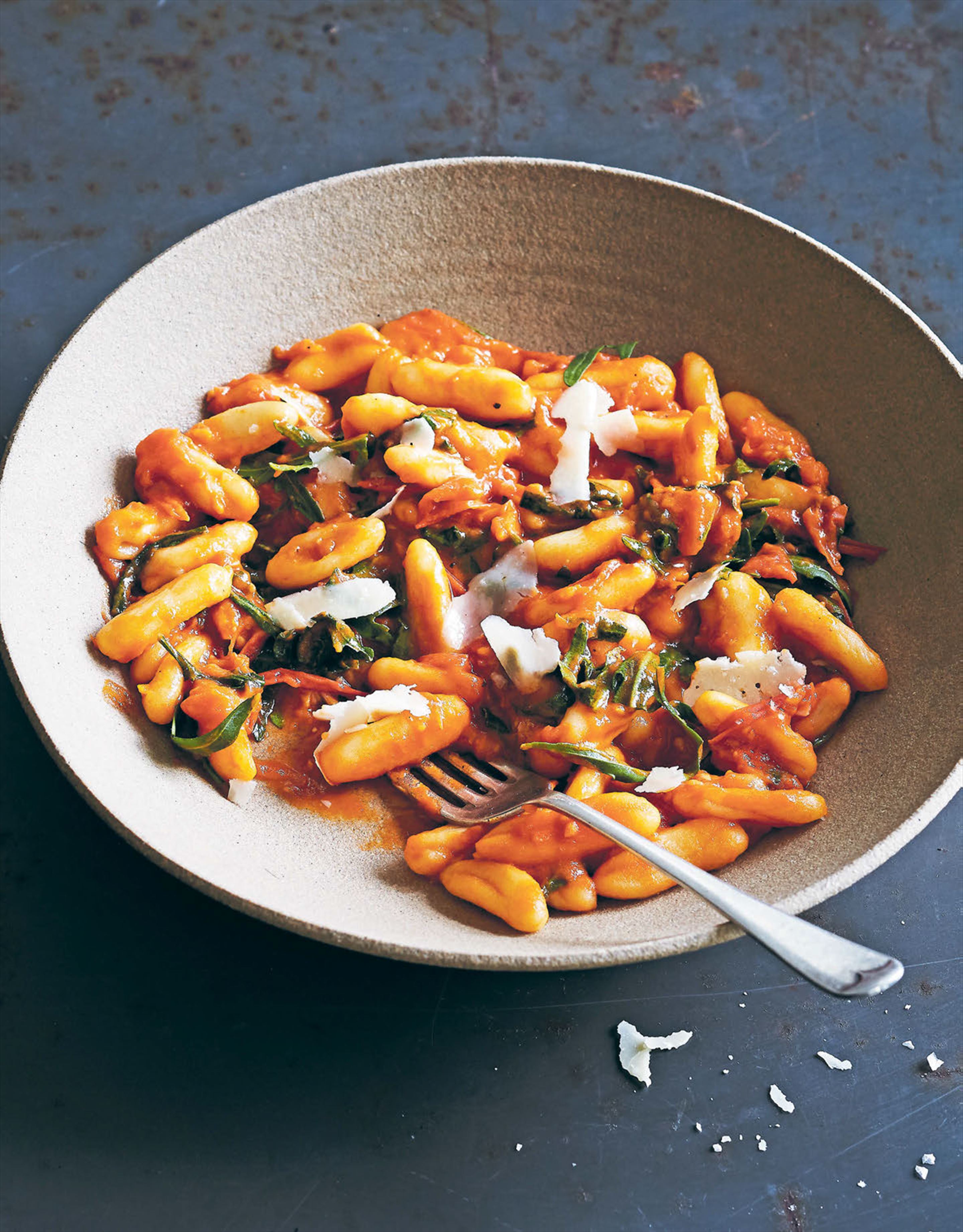 Cavatelli with rocket and tomatoes