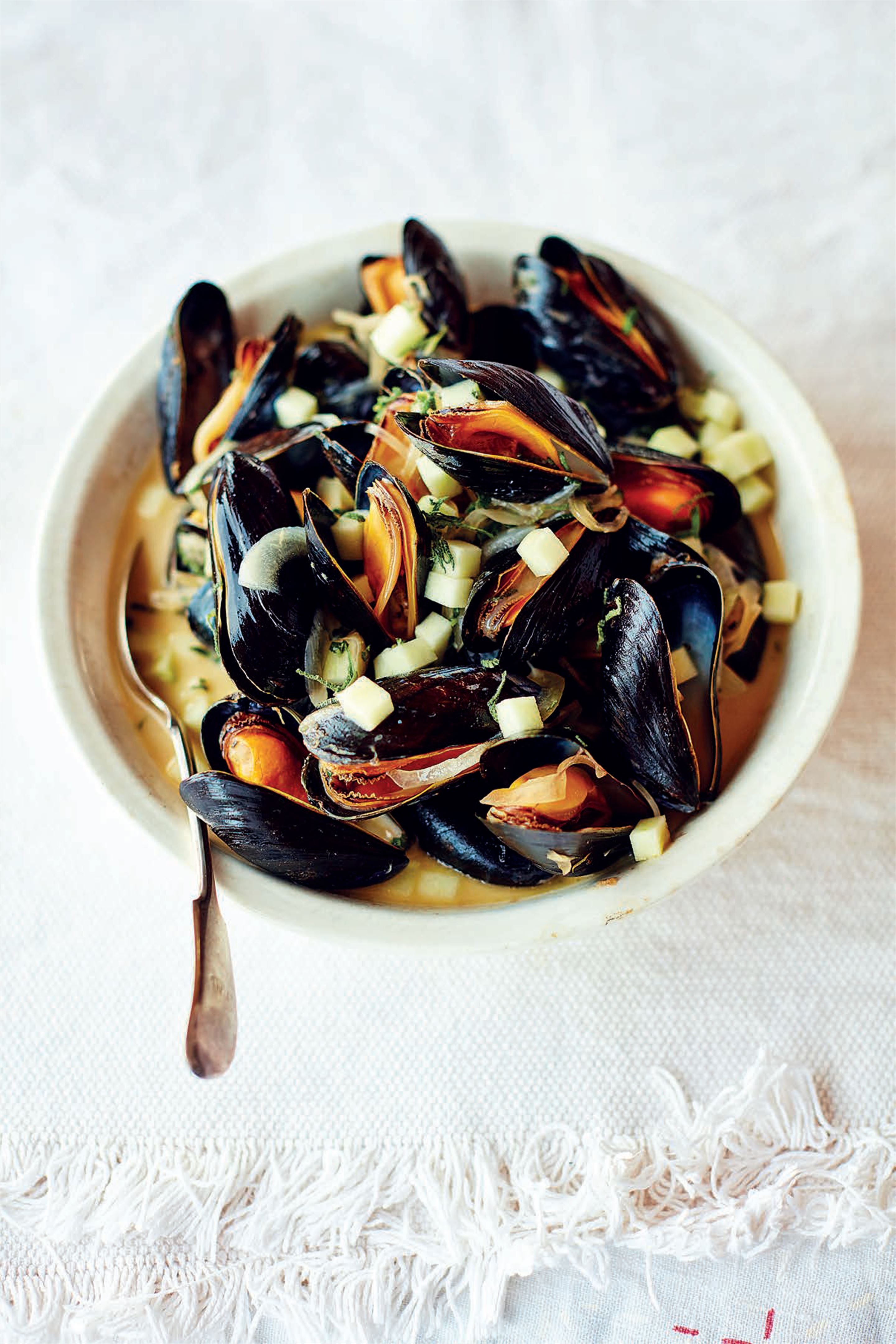 Mussels with sage, cider and clotted cream