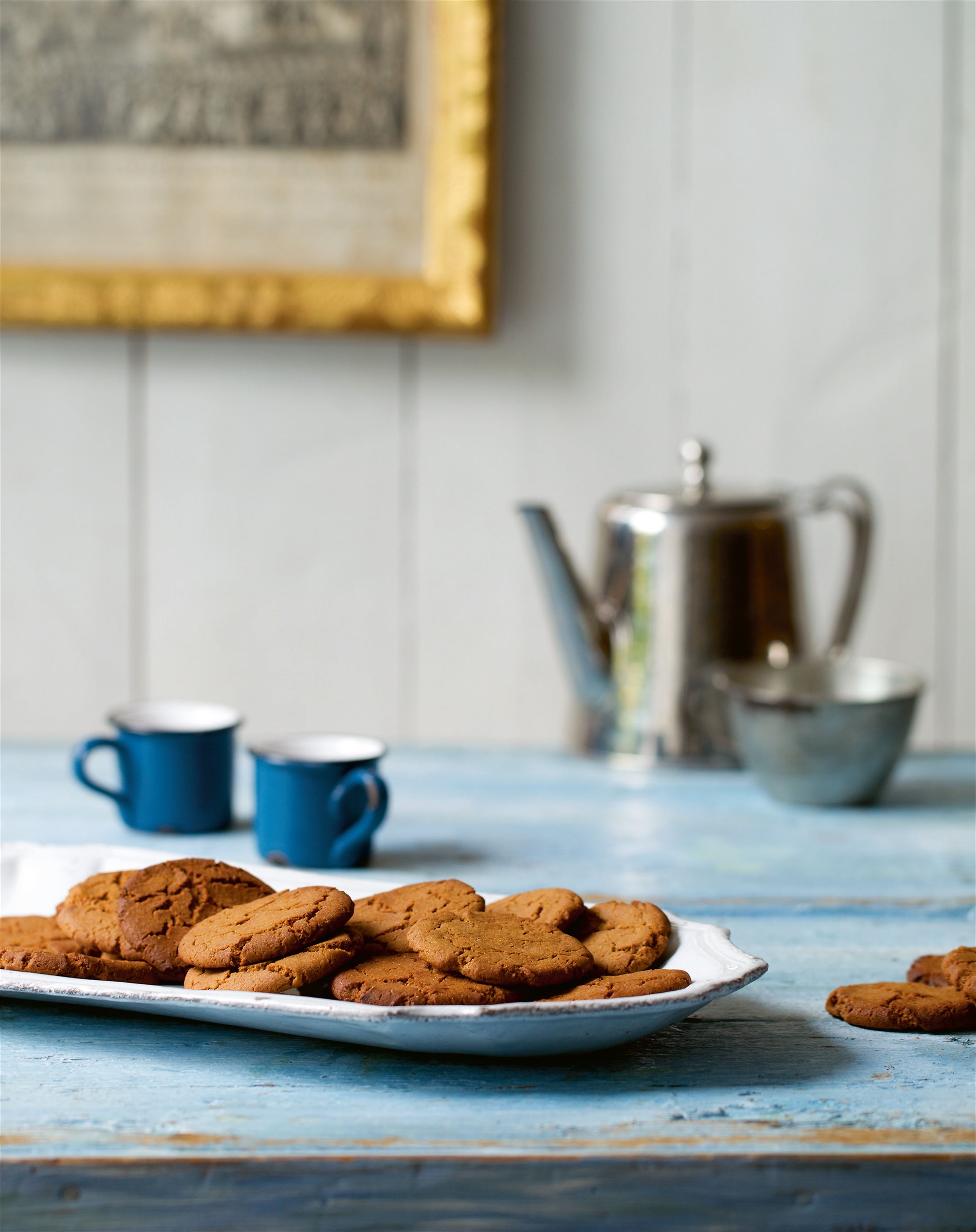 Coffee and cardamom biscuits