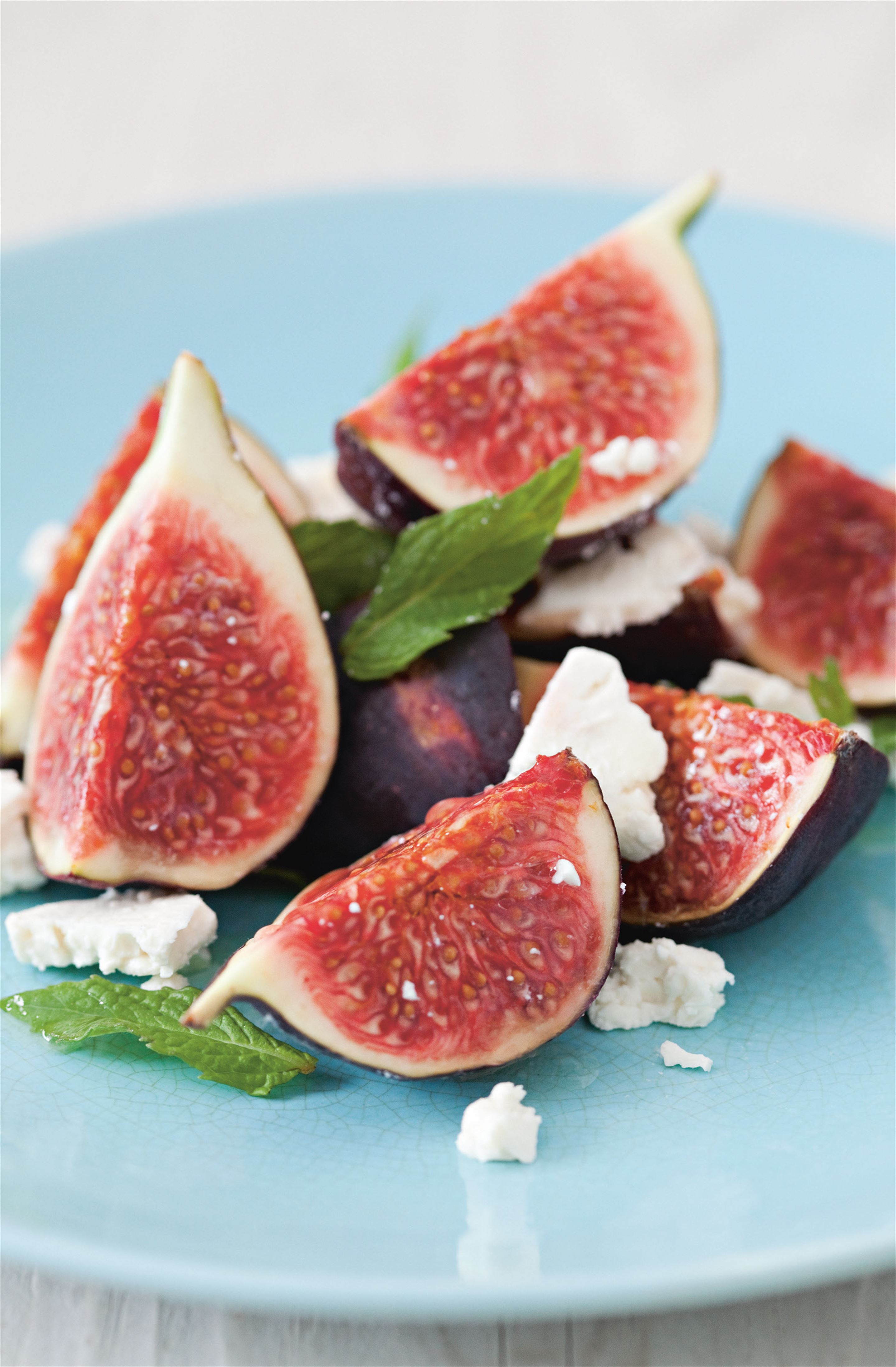 Figs with feta and mint
