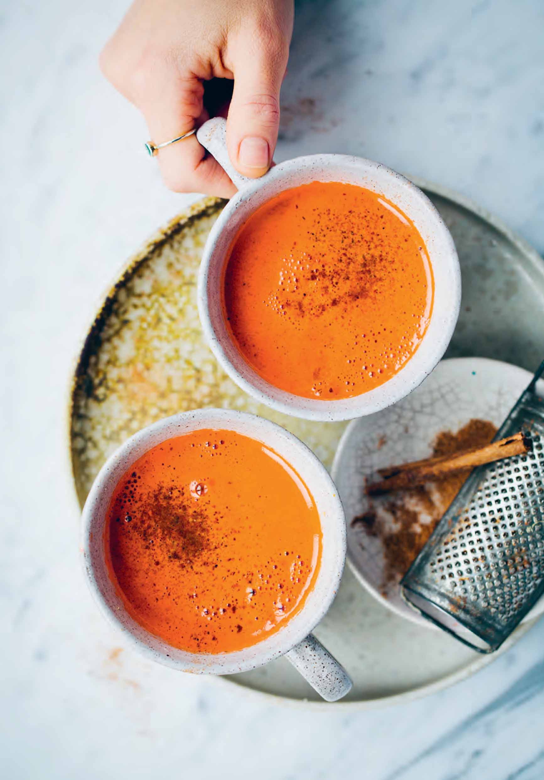 Spicy apple & carrot ‘hot toddy’