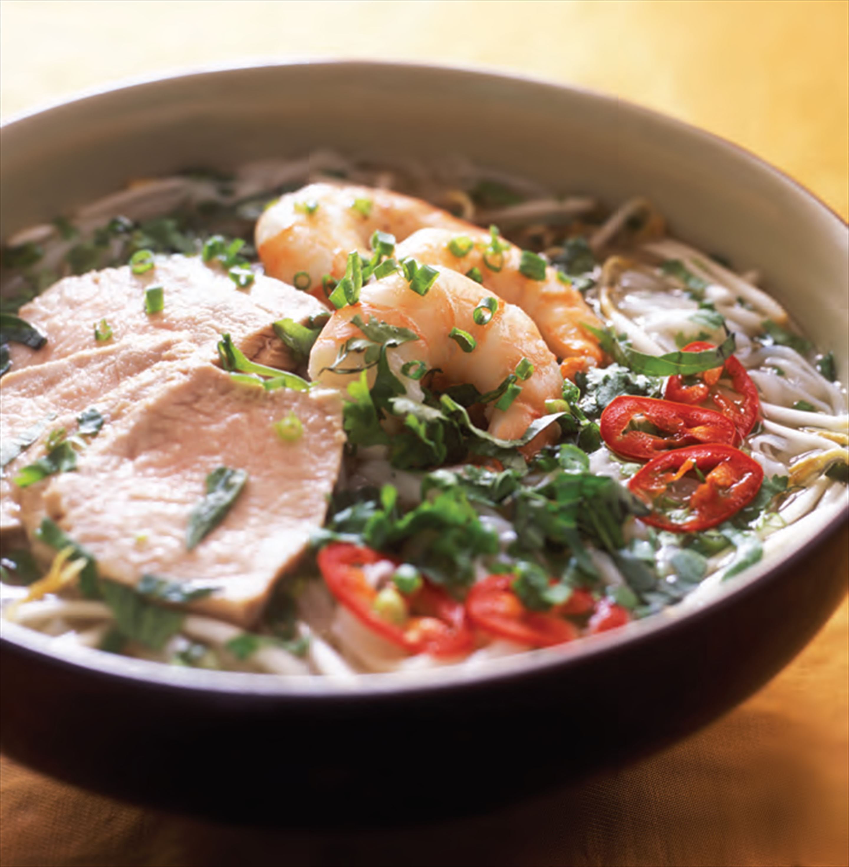 Prawn and pork broth with rice noodles