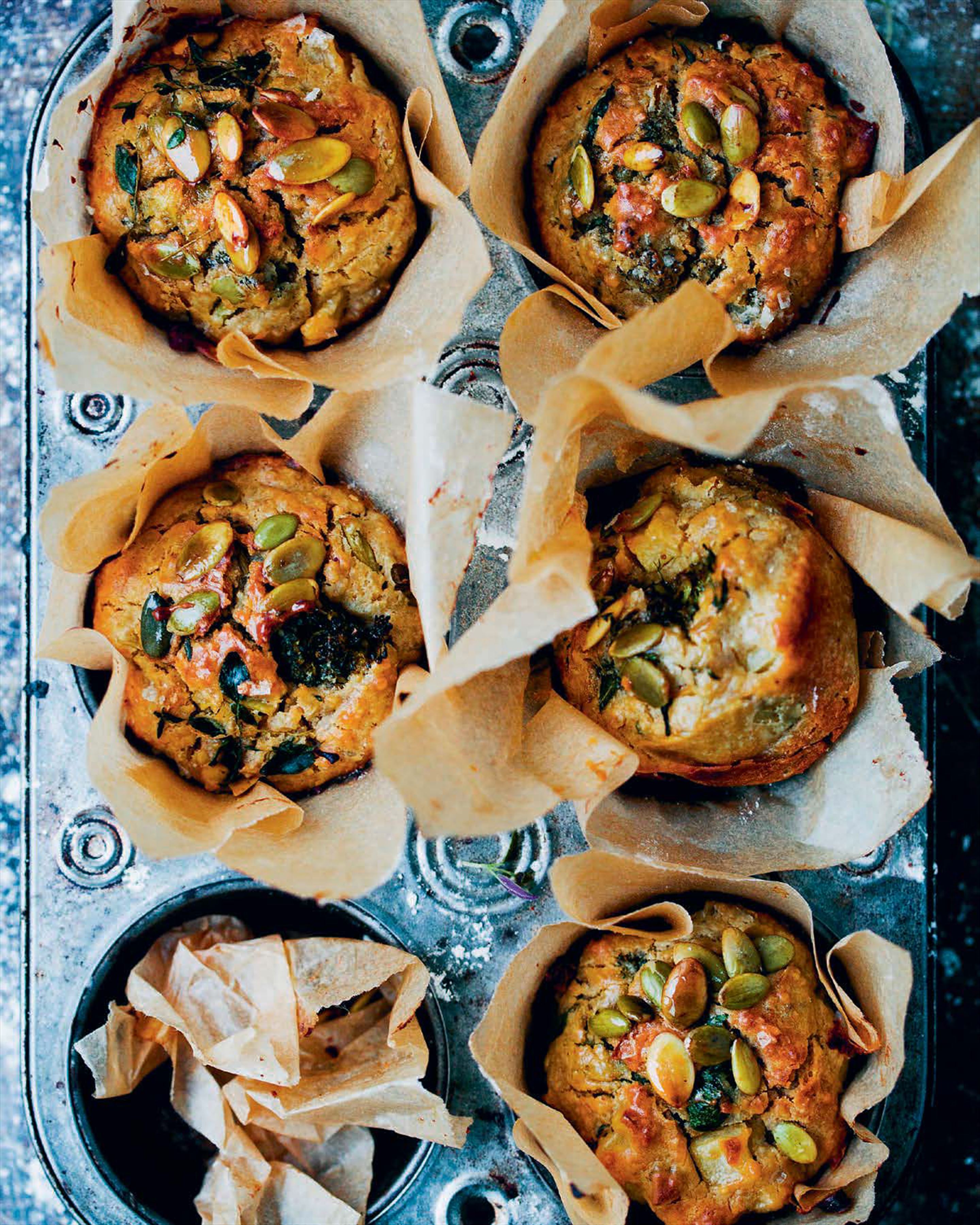 Broccoli, spinach and apple muffins