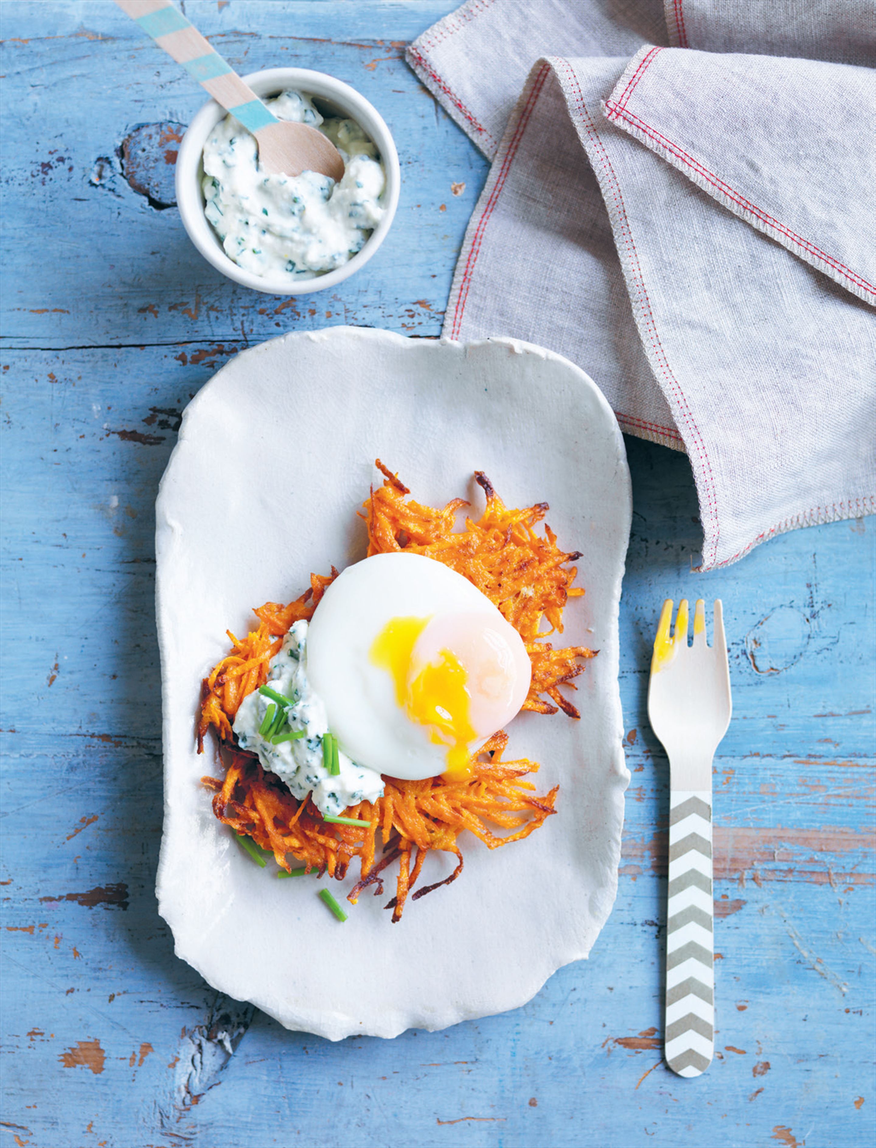 Sweet potato rösti with herbed ricotta and poached egg