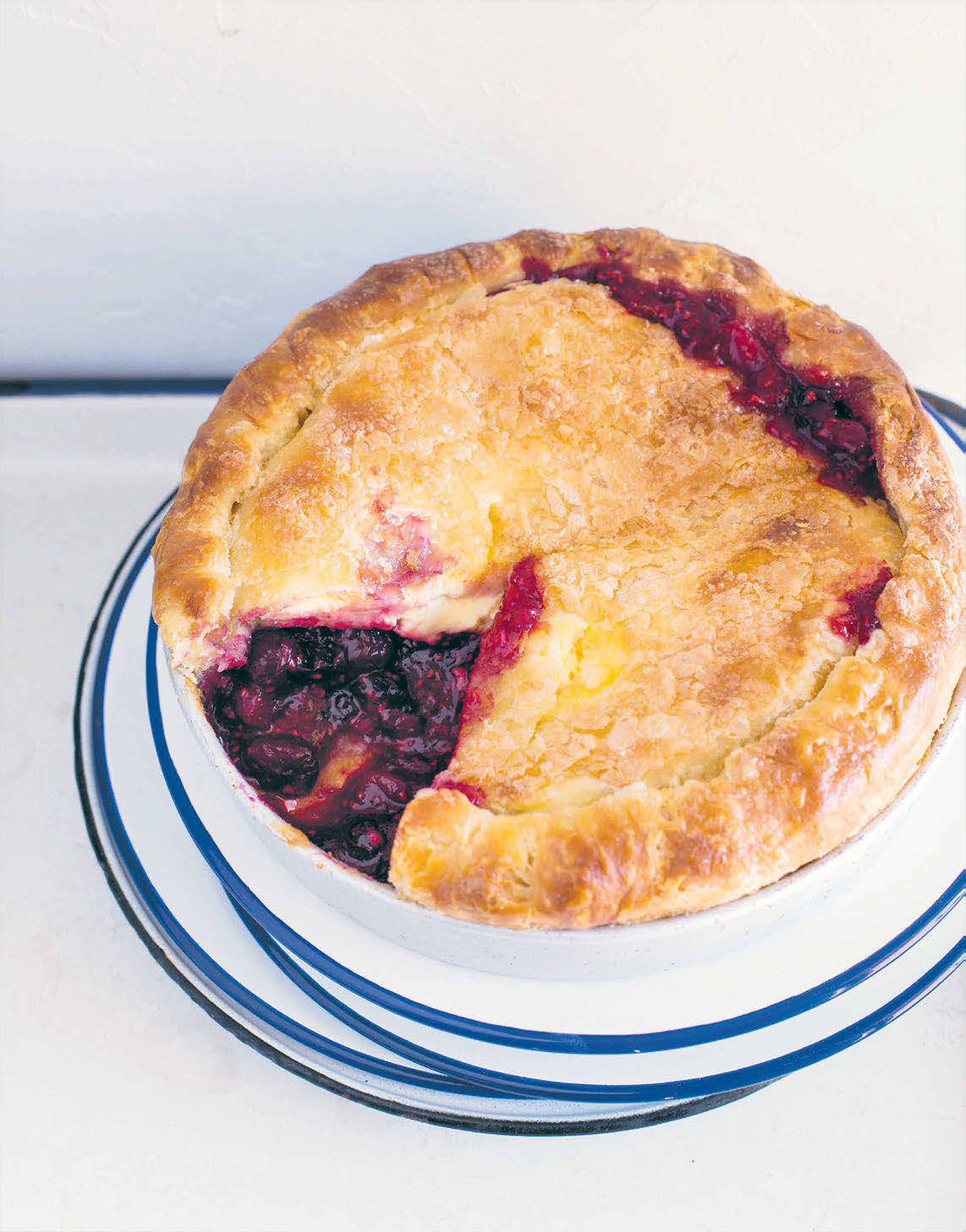 Berry, ginger and sour cream pie