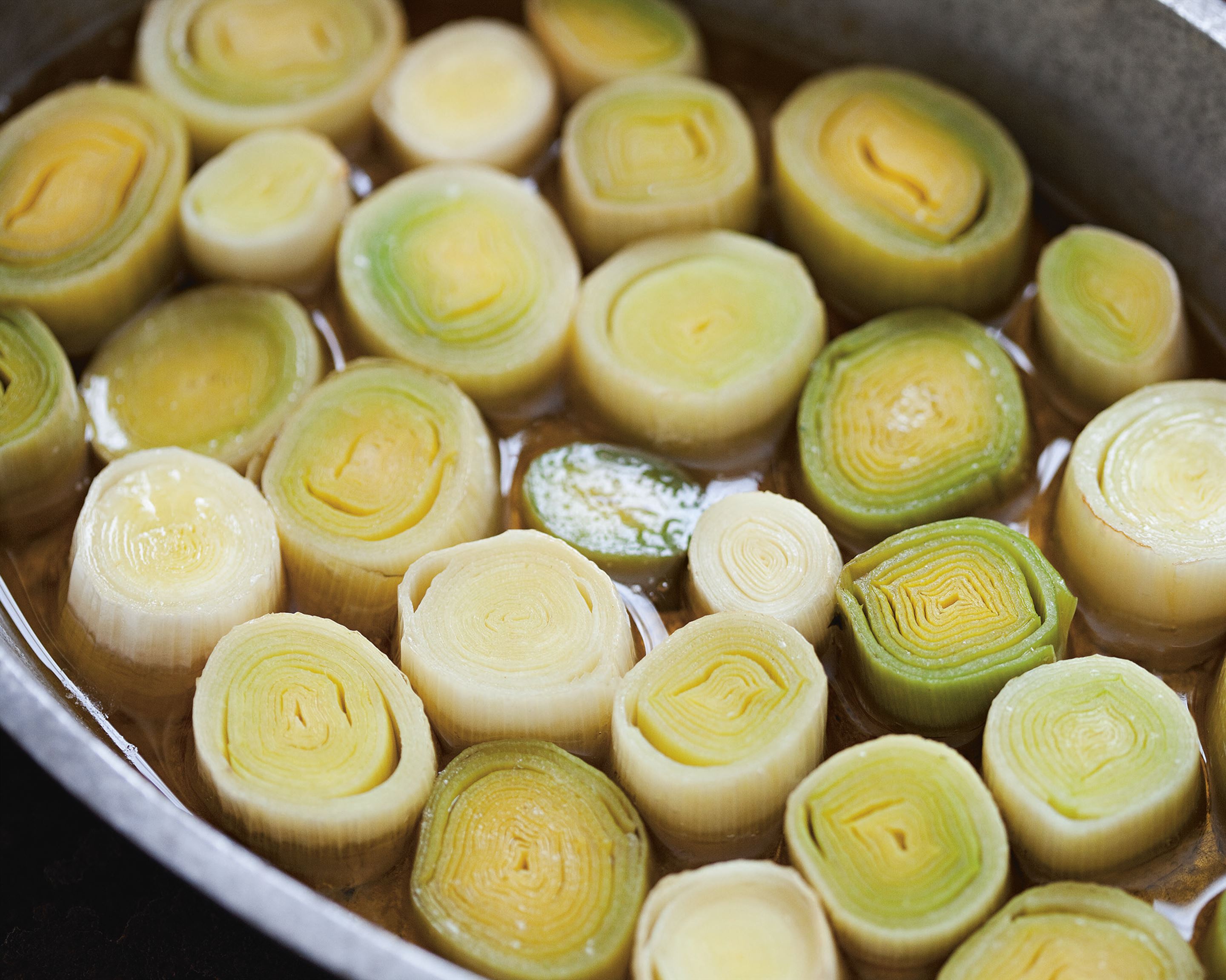 Leeks slow-cooked in olive oil