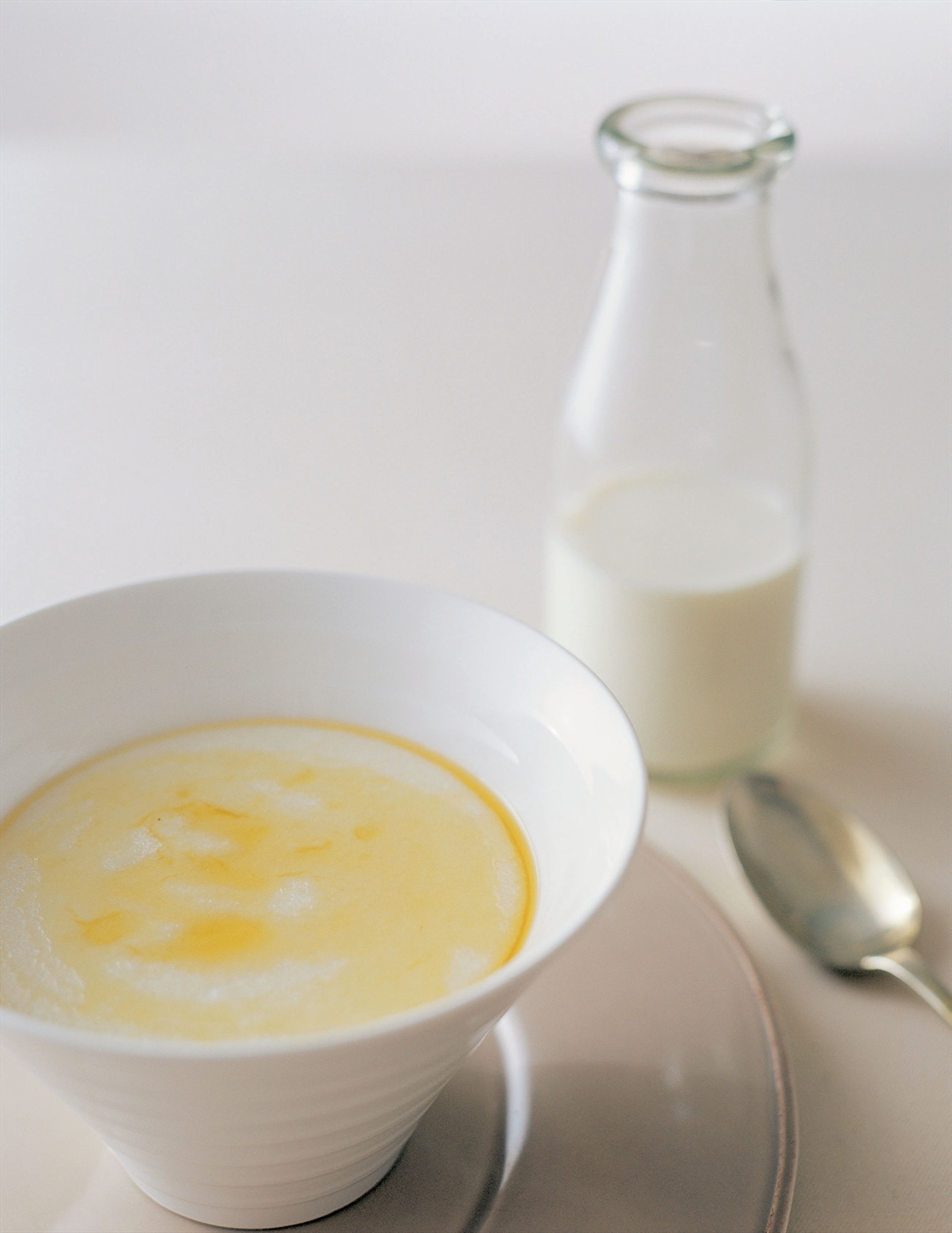 White polenta with milk and honey