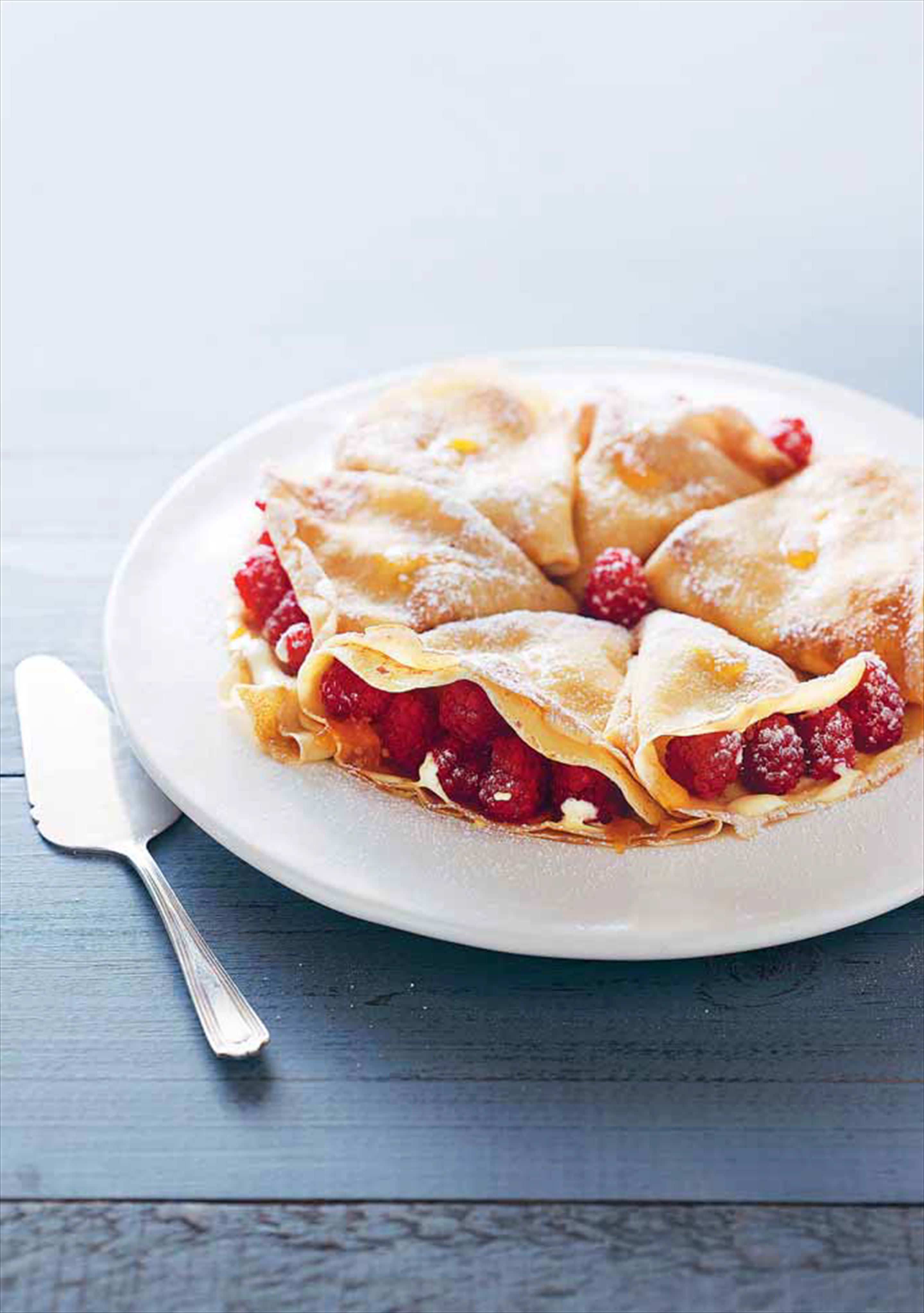 Crepes with raspberries and marmalade