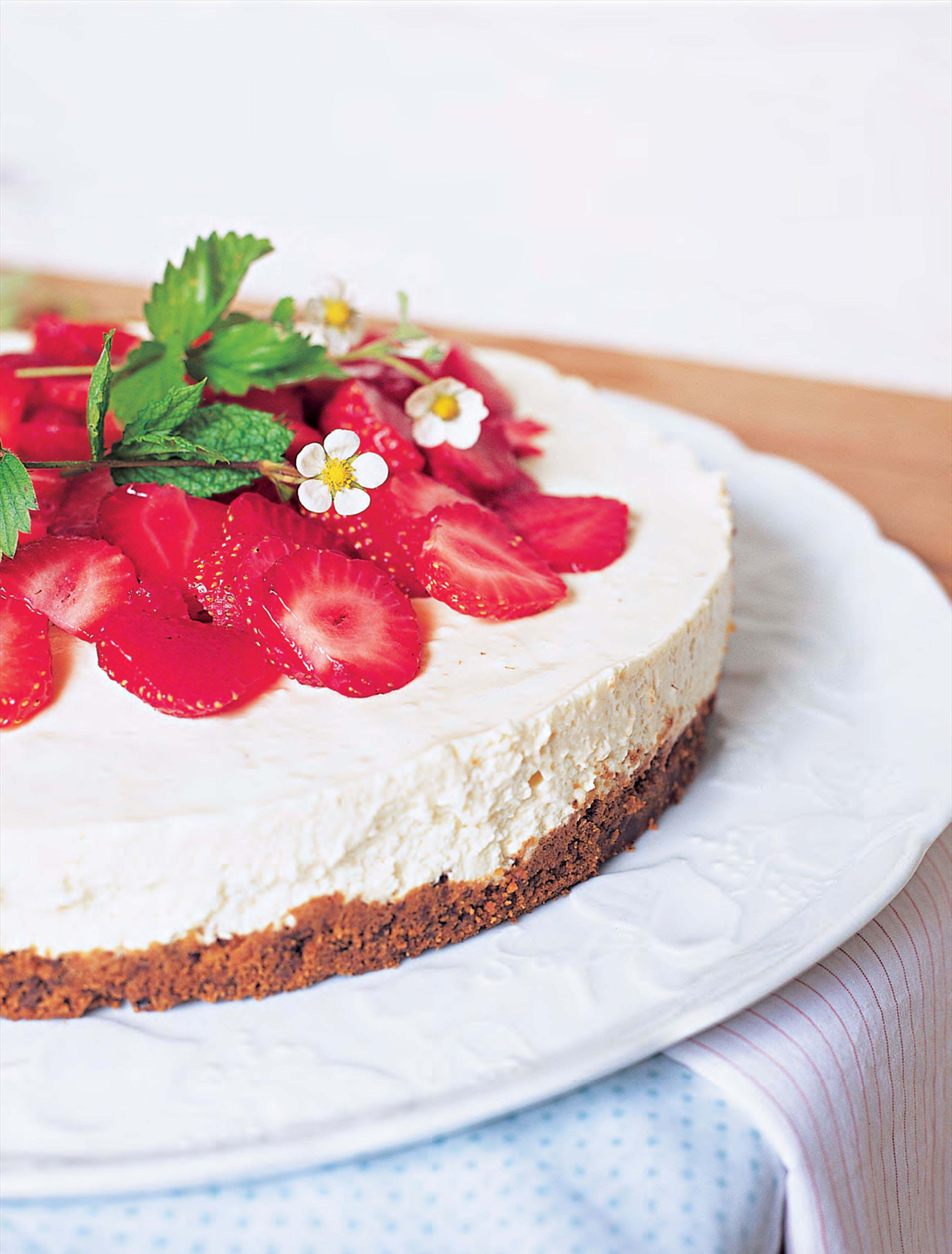 Strawberry, mint and balsamic cheesecake
