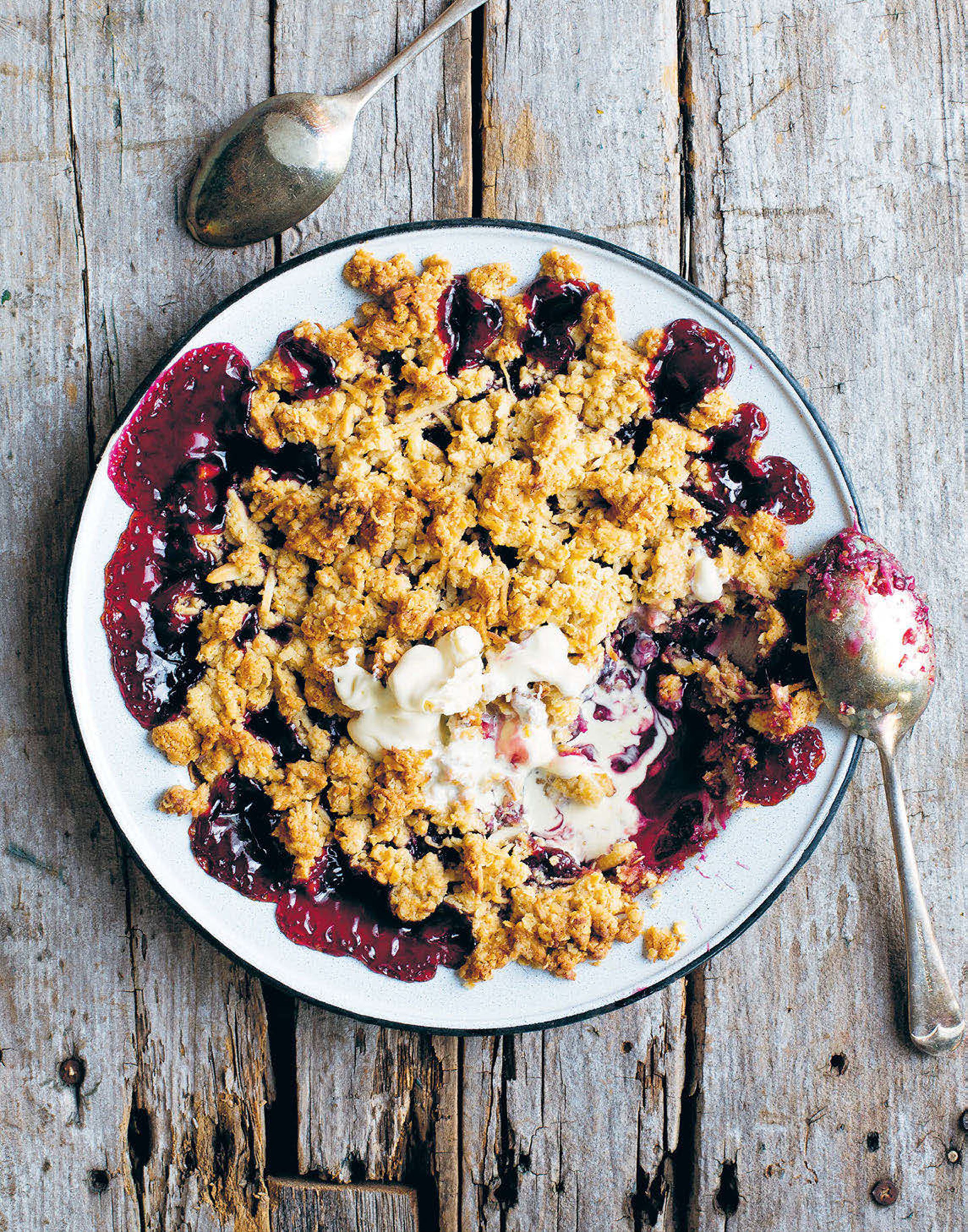 Cherry, blueberry and coconut bottomless pie