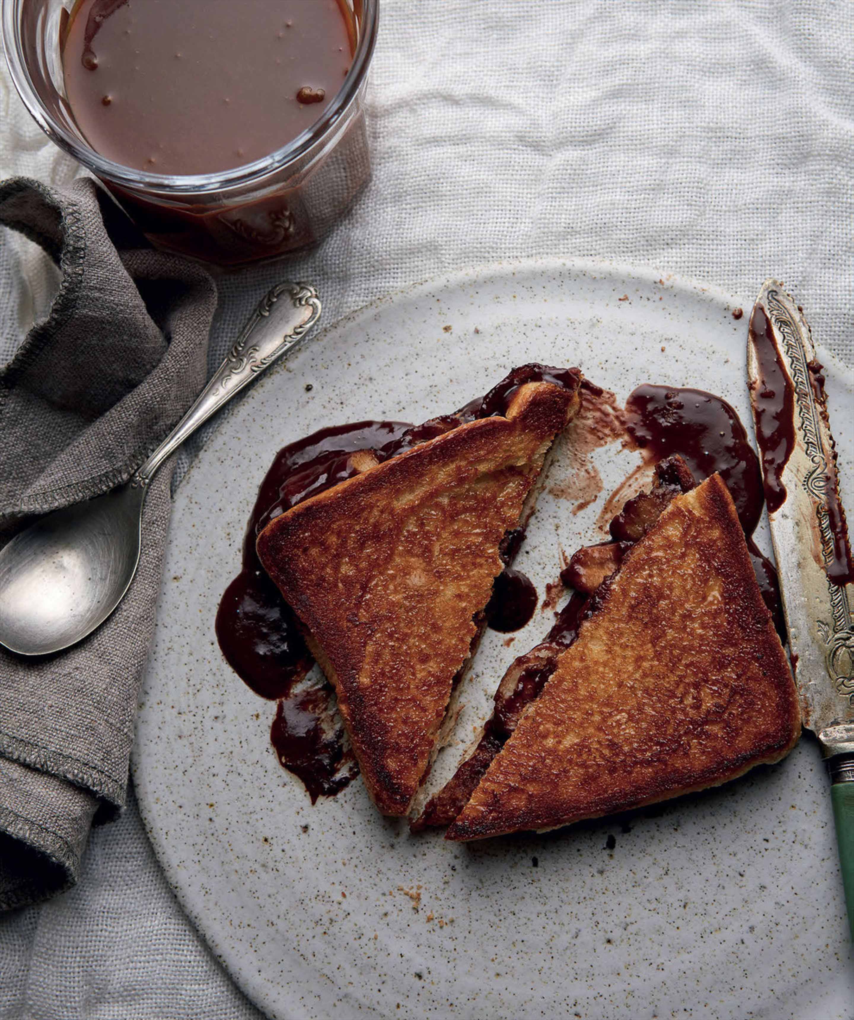 Chocolate and banana toasties with peanut butter caramel