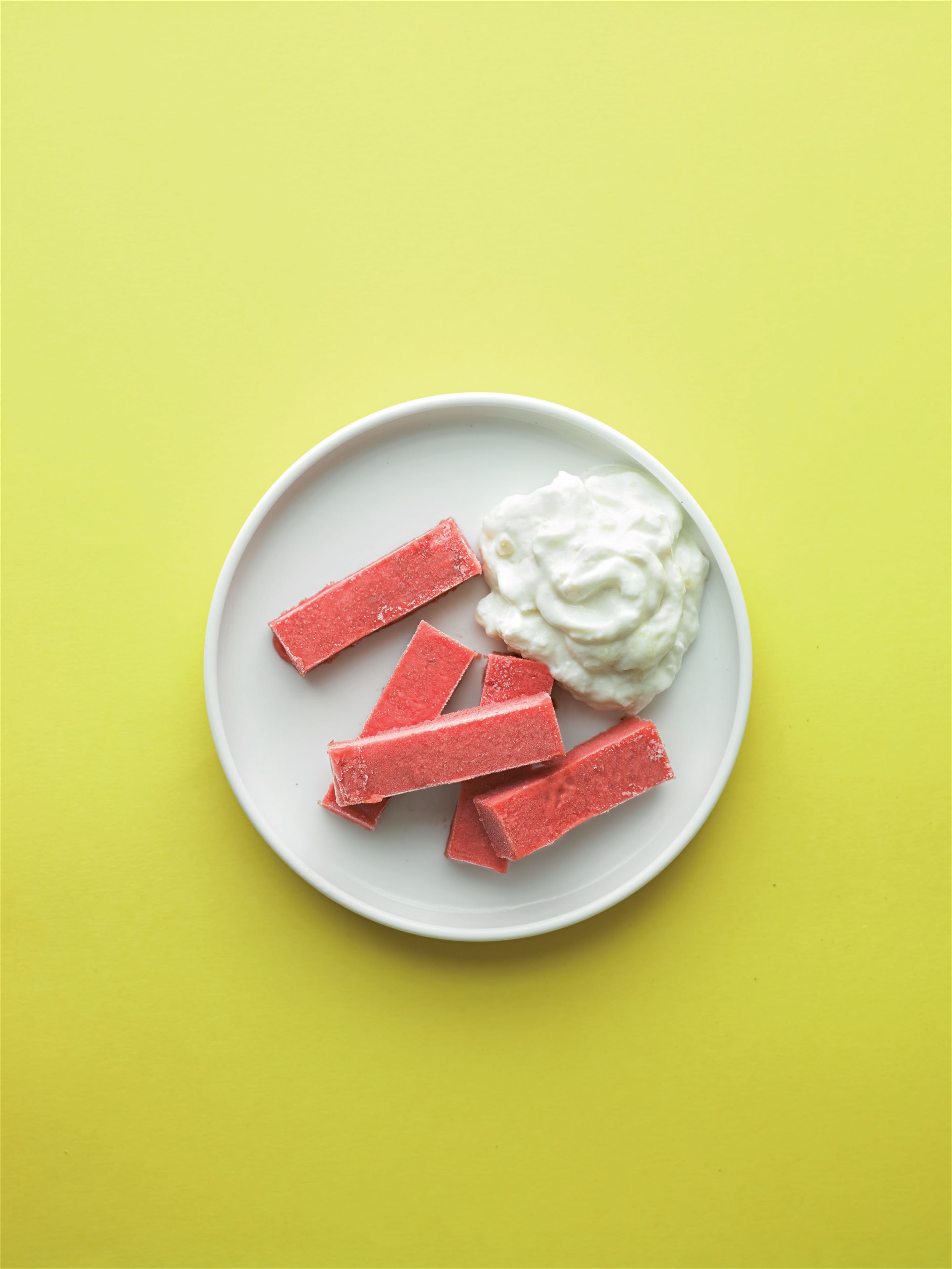 Rhubarb and strawberry sorbet with ginger cream