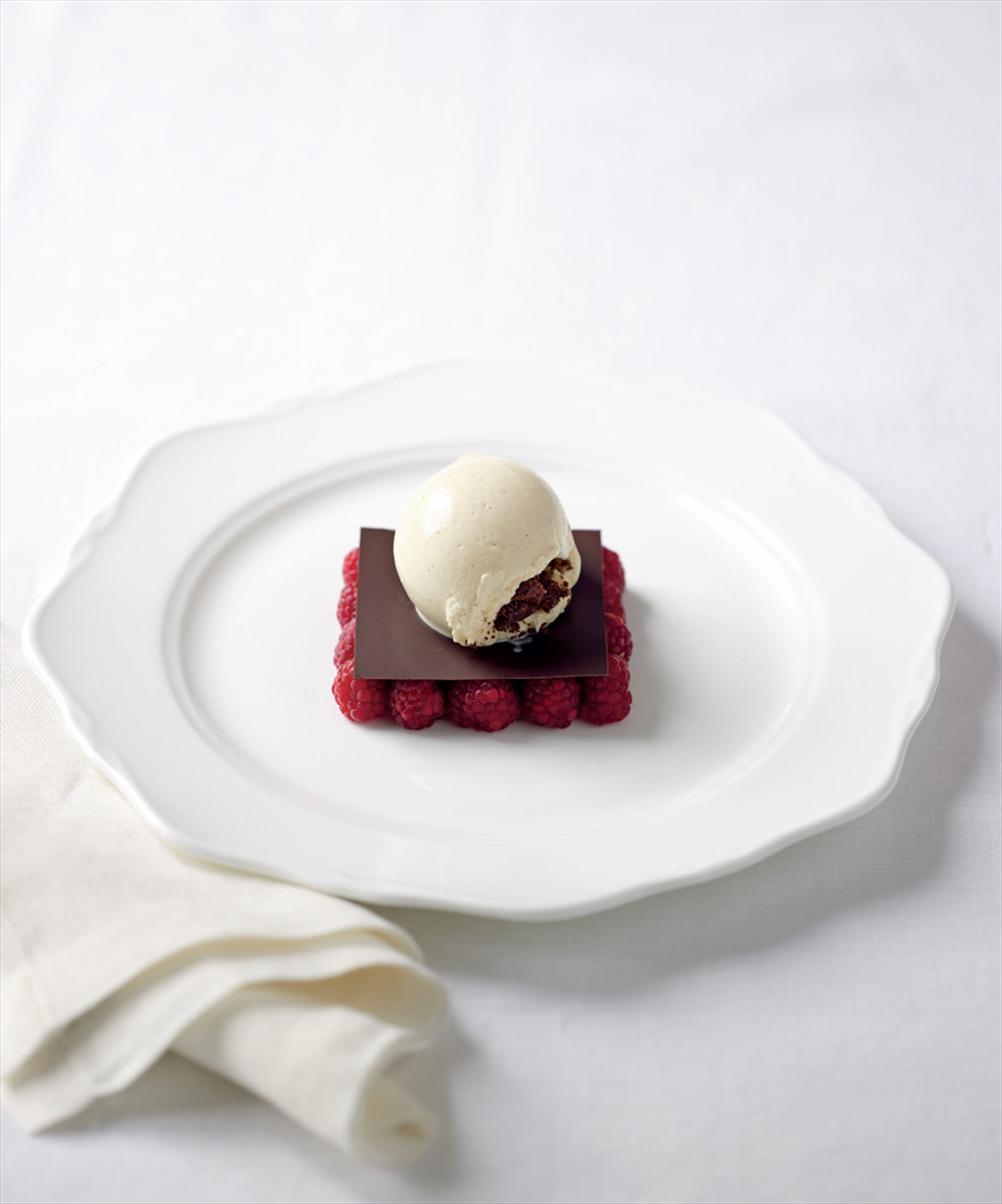 Raspberry and chocolate délice with brownie Ice-cream
