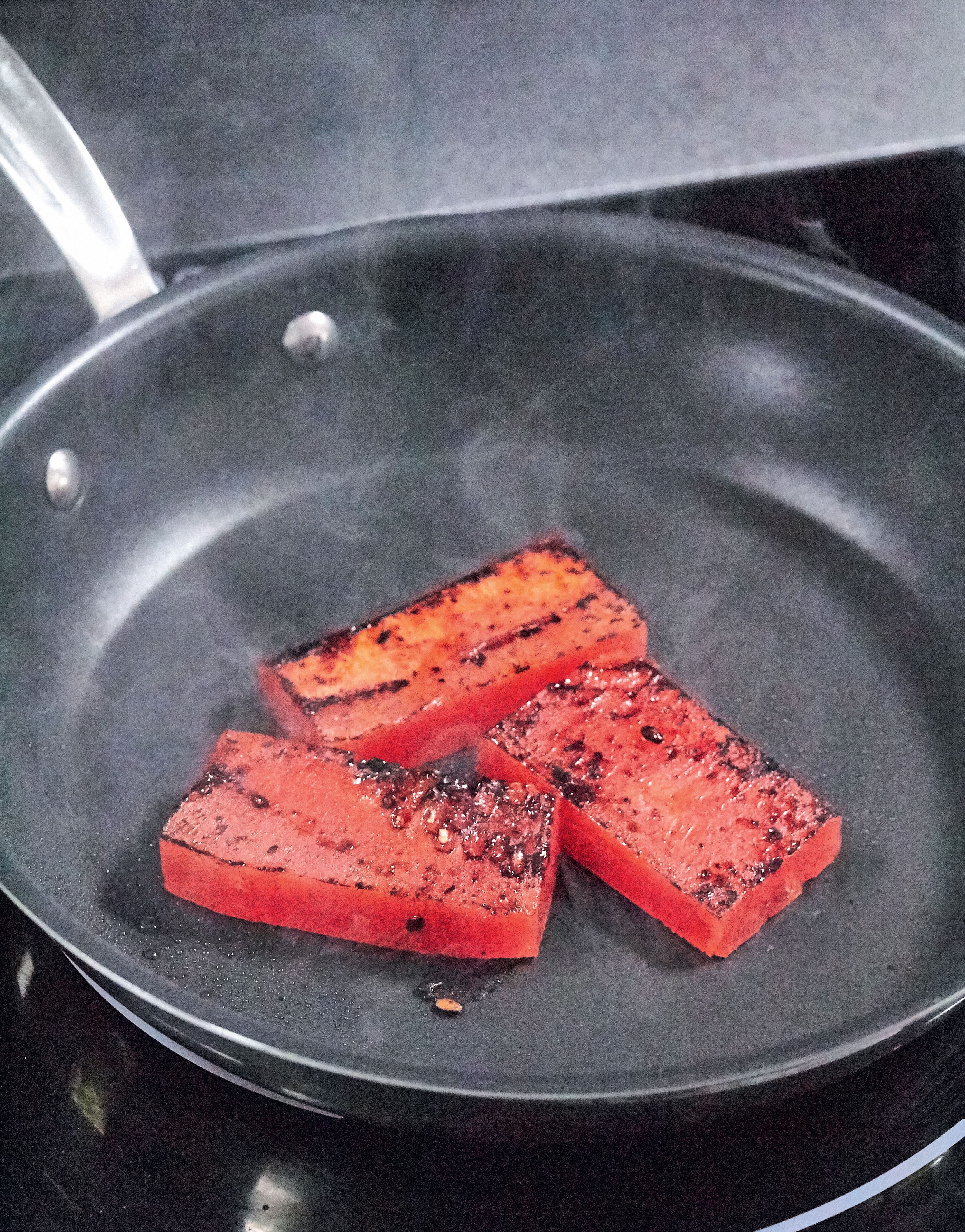 Carpaccio of tuna with caramelised watermelon