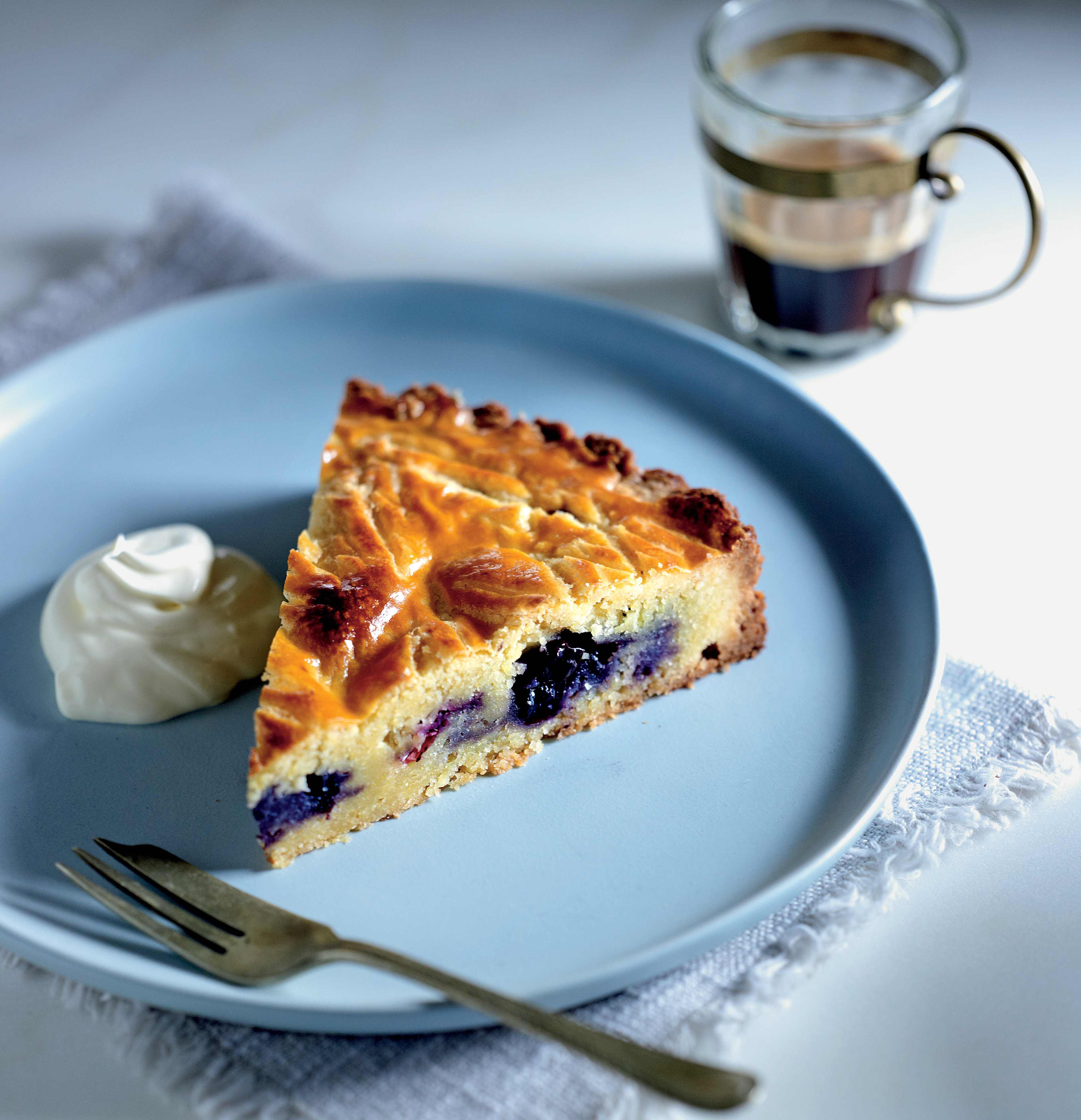 Almond and blueberry galette