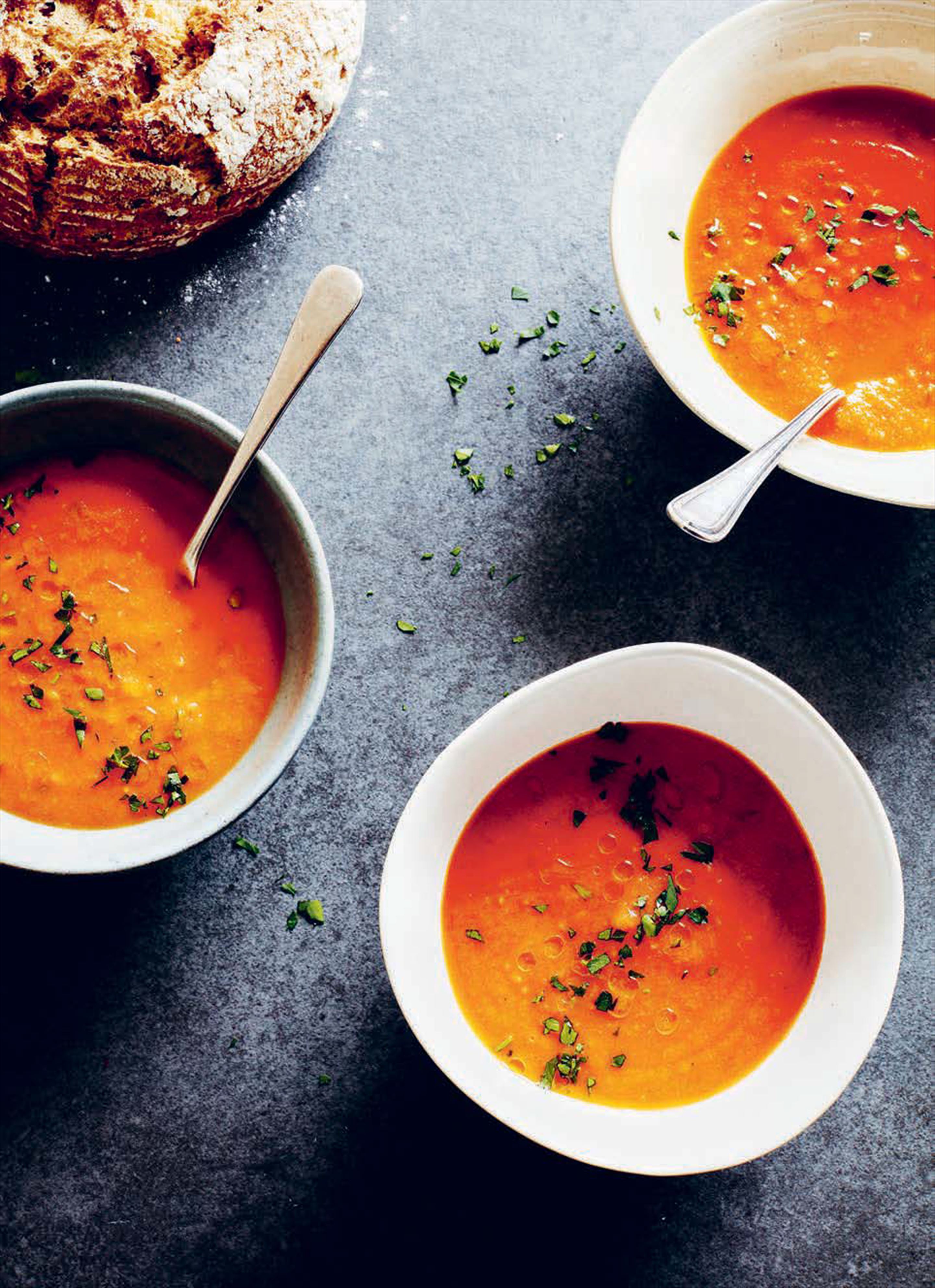 Tomato soup with potatoes and parsley