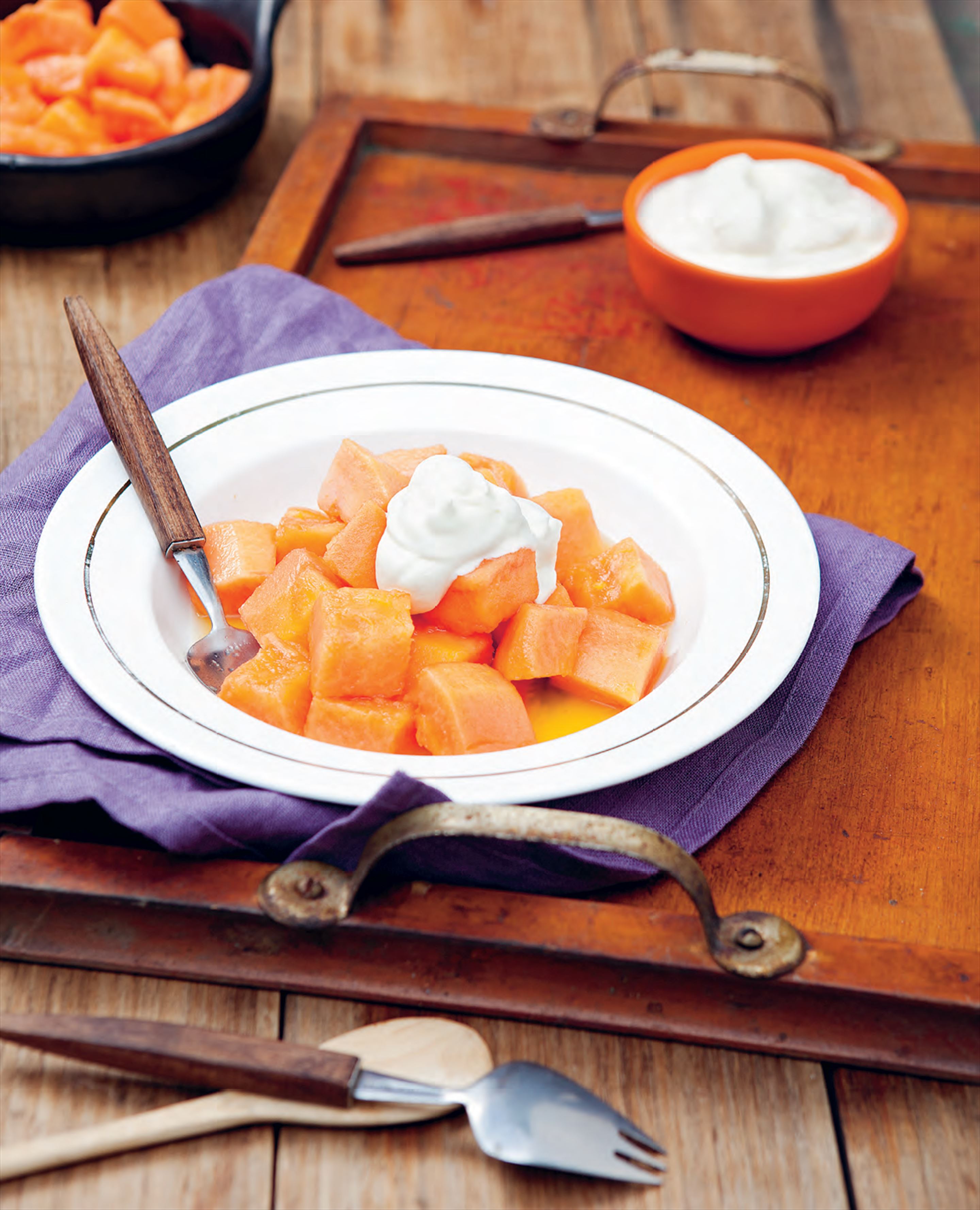 Chilean spiked papaya with cream