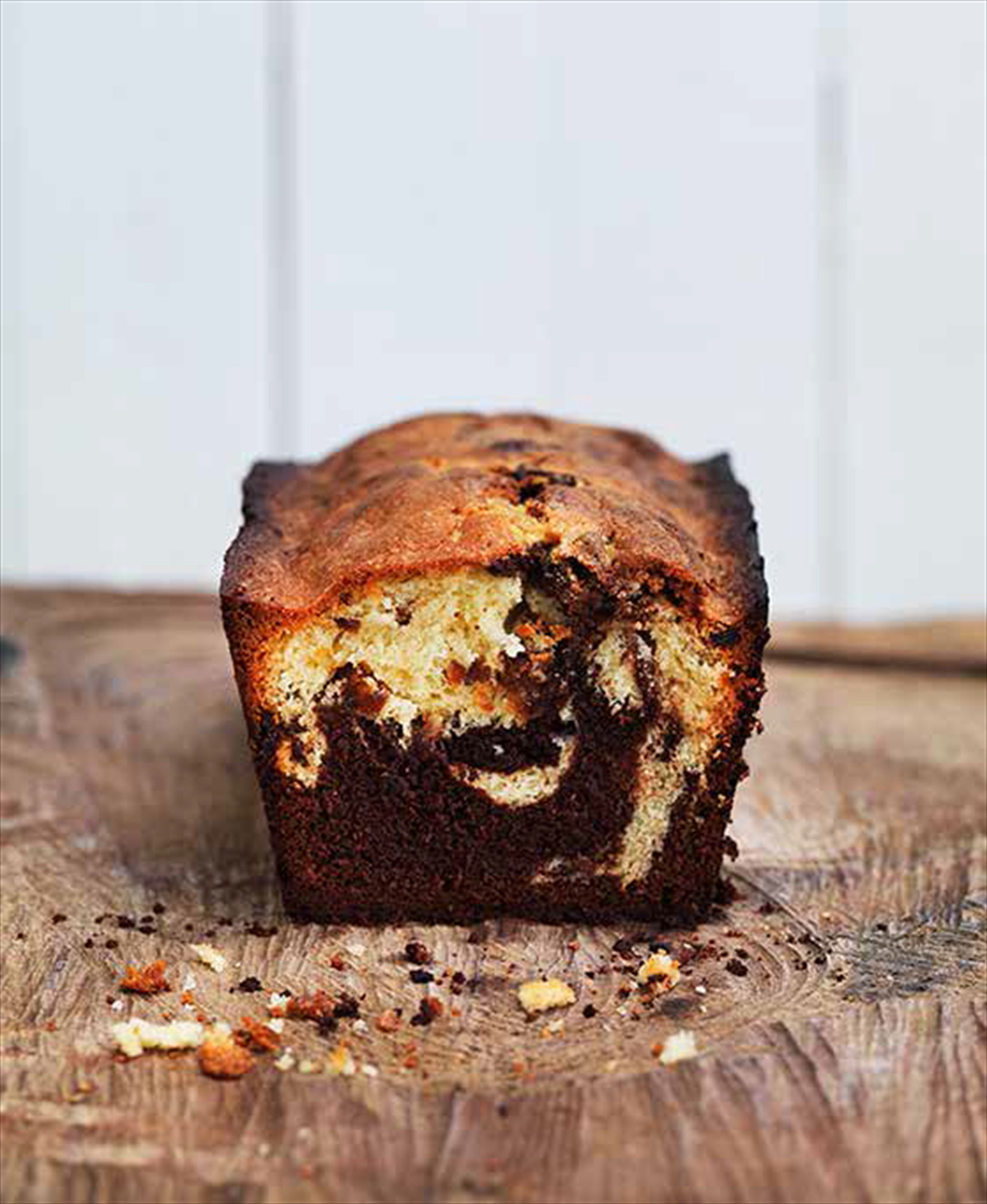 Apricot and chocolate marble cake