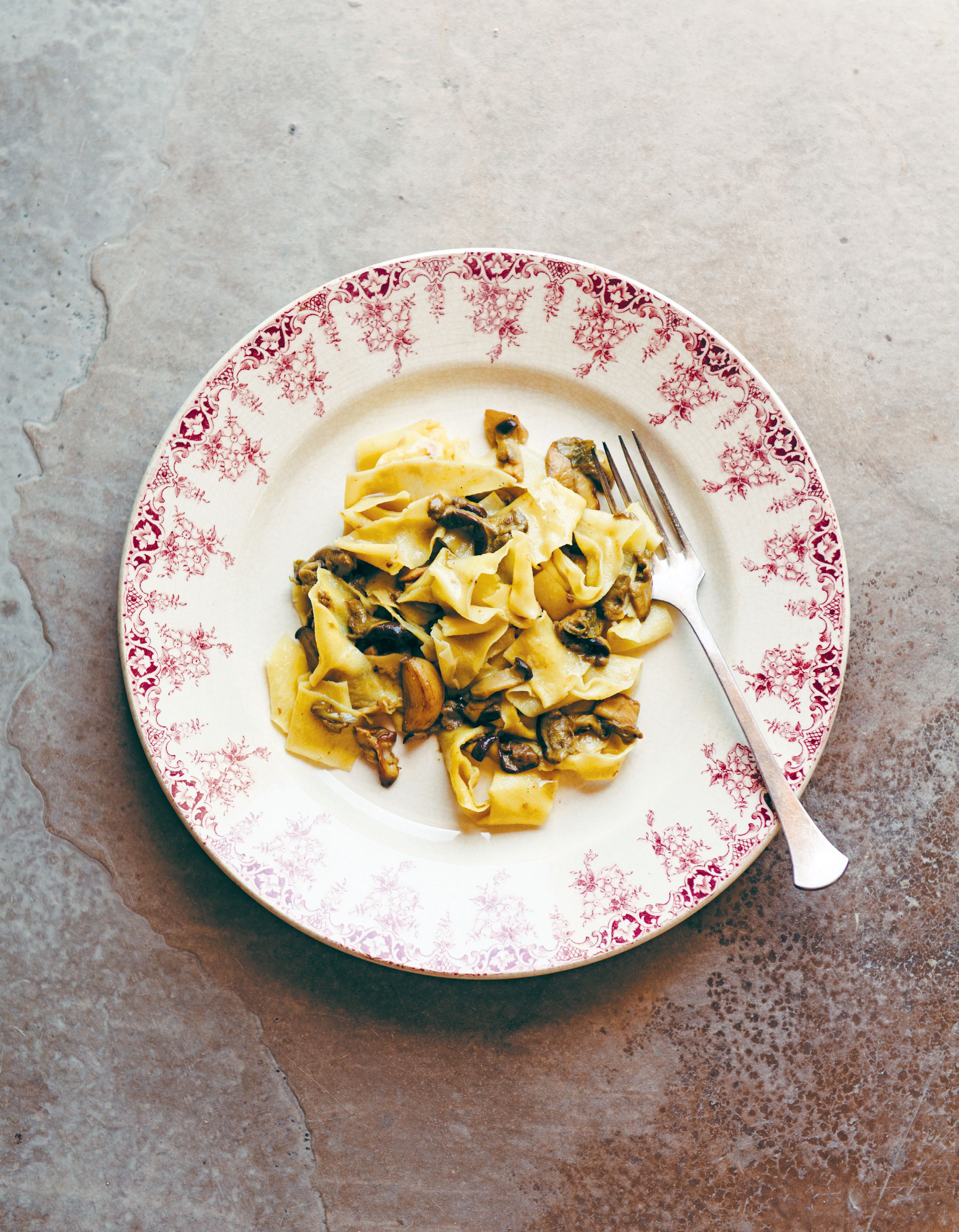 Pappardelle pasta with wild mushrooms