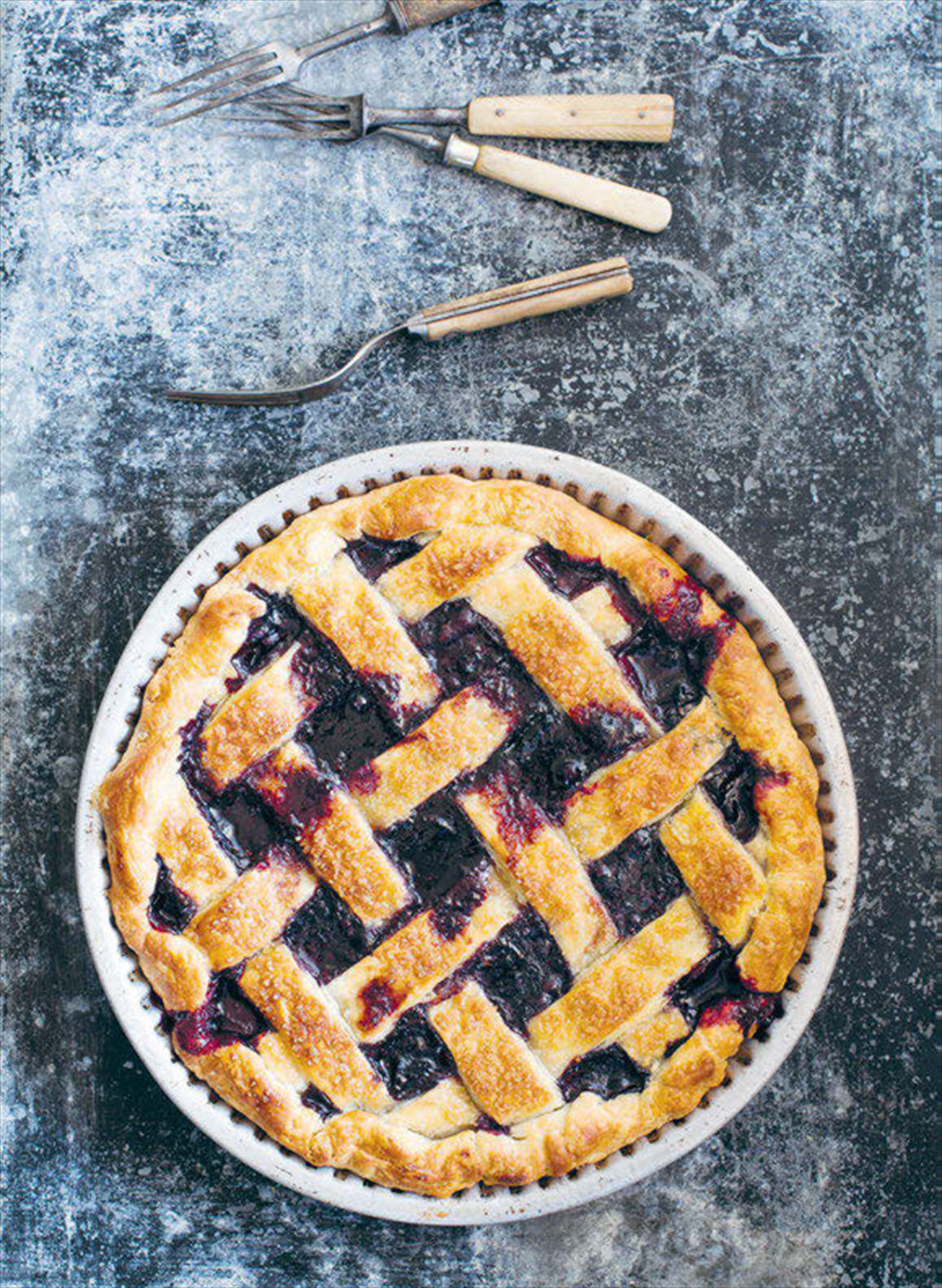Blueberry, pear and lemon pie