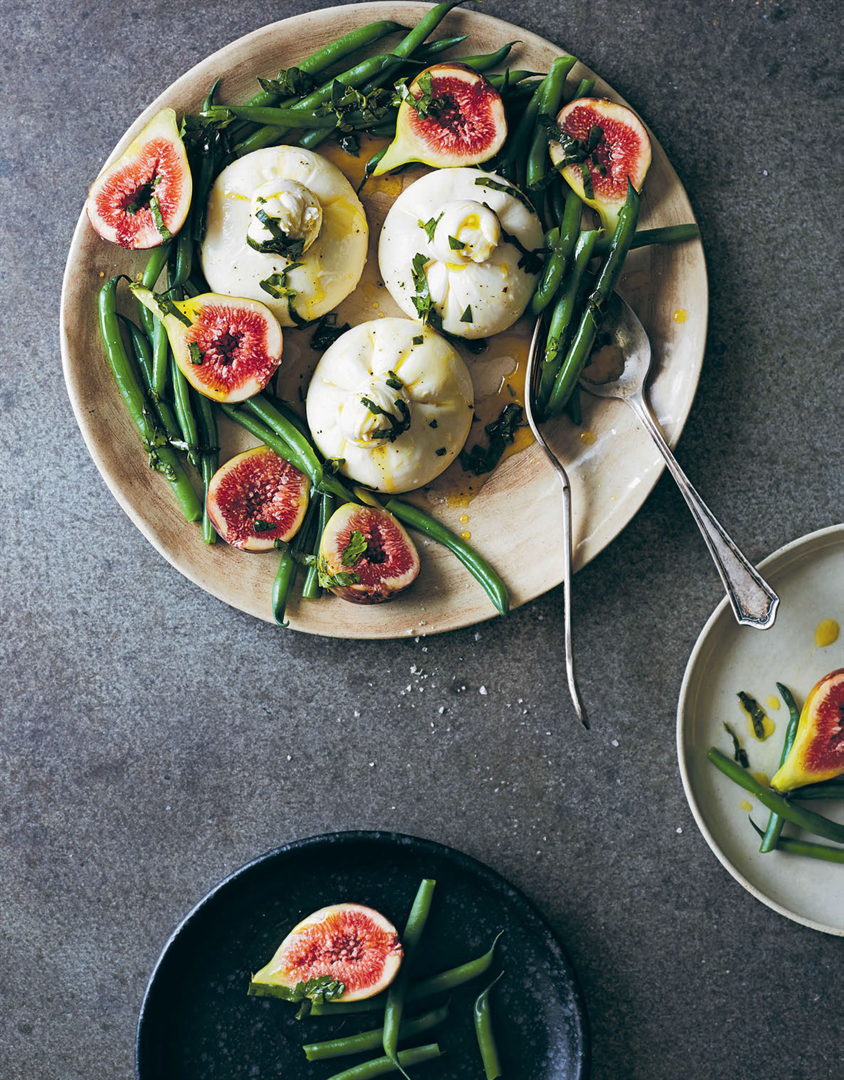 Burrata with green beans