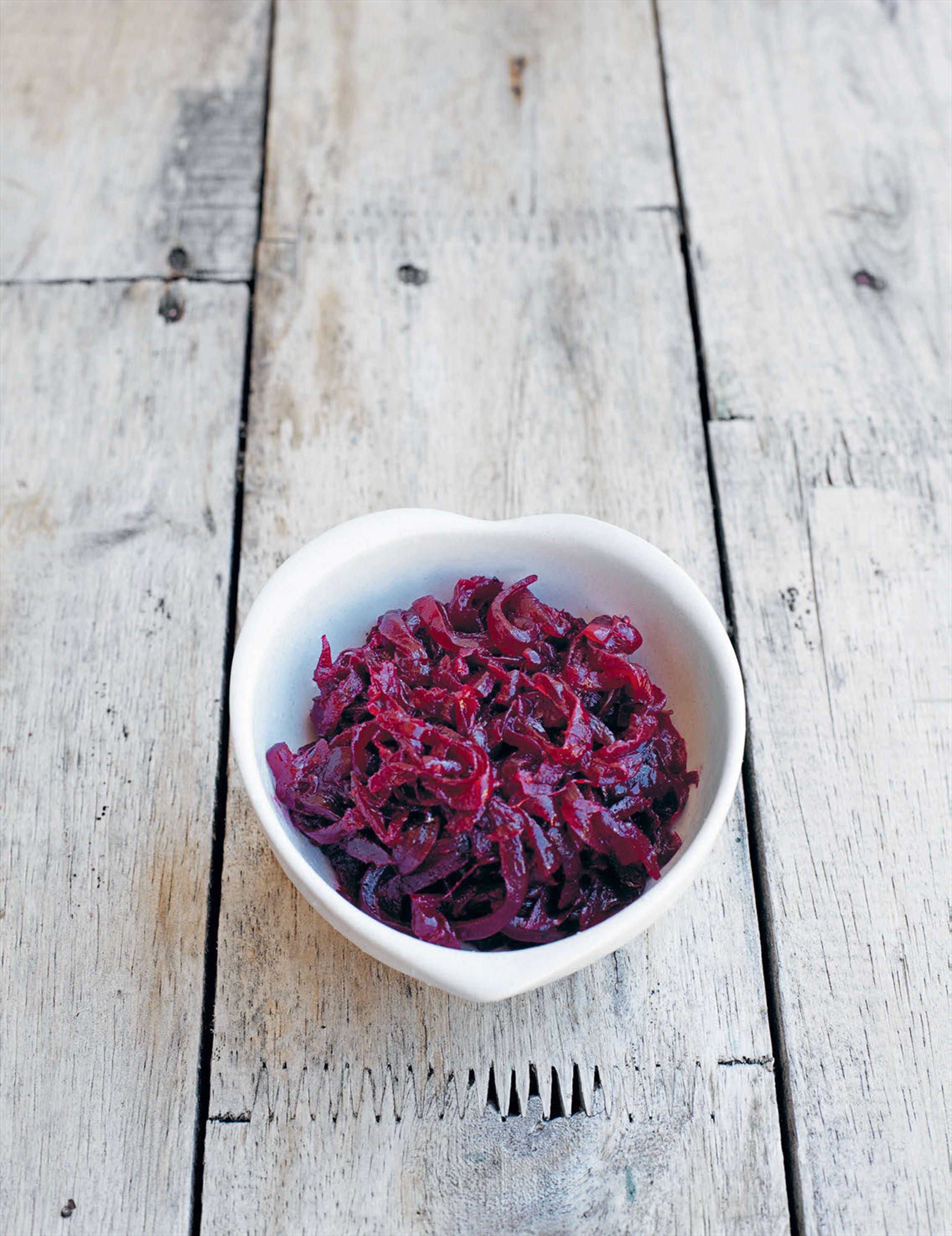 Onion and beetroot relish