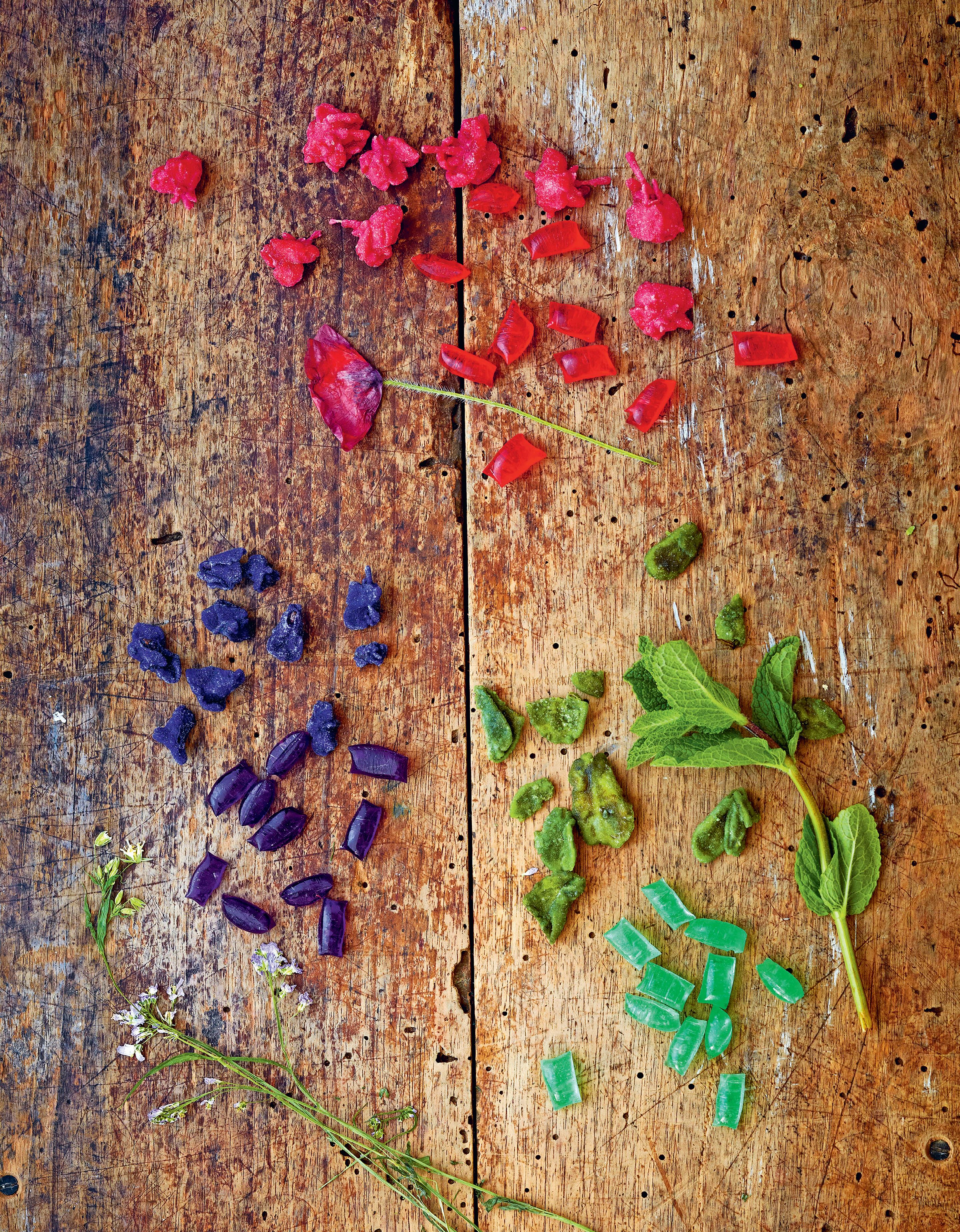 Boiled sweets - mint, violet and poppy