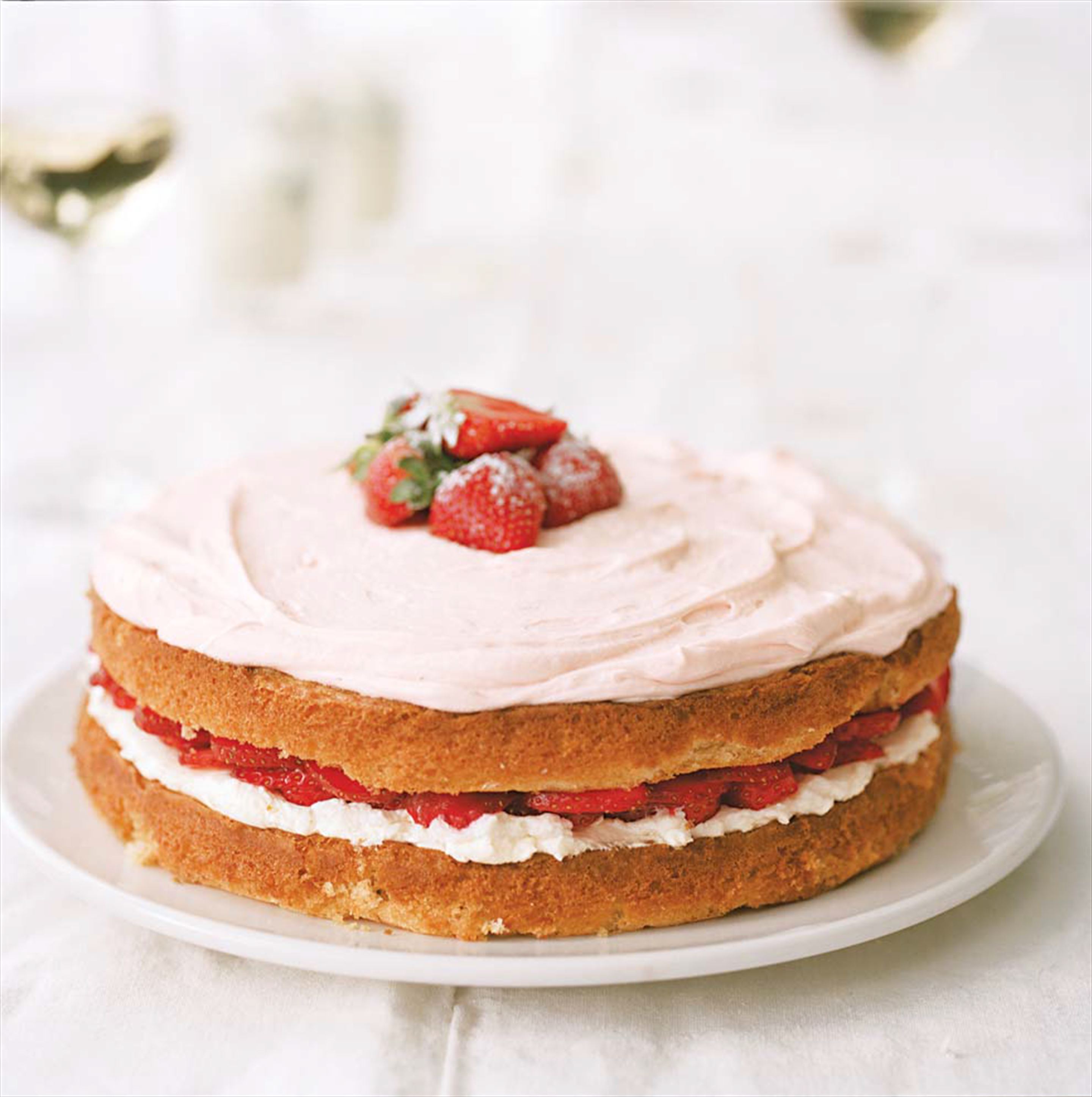Strawberry sponge cake